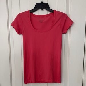 White House Black Market Coral Scoop Neck Short Sleeve Tee